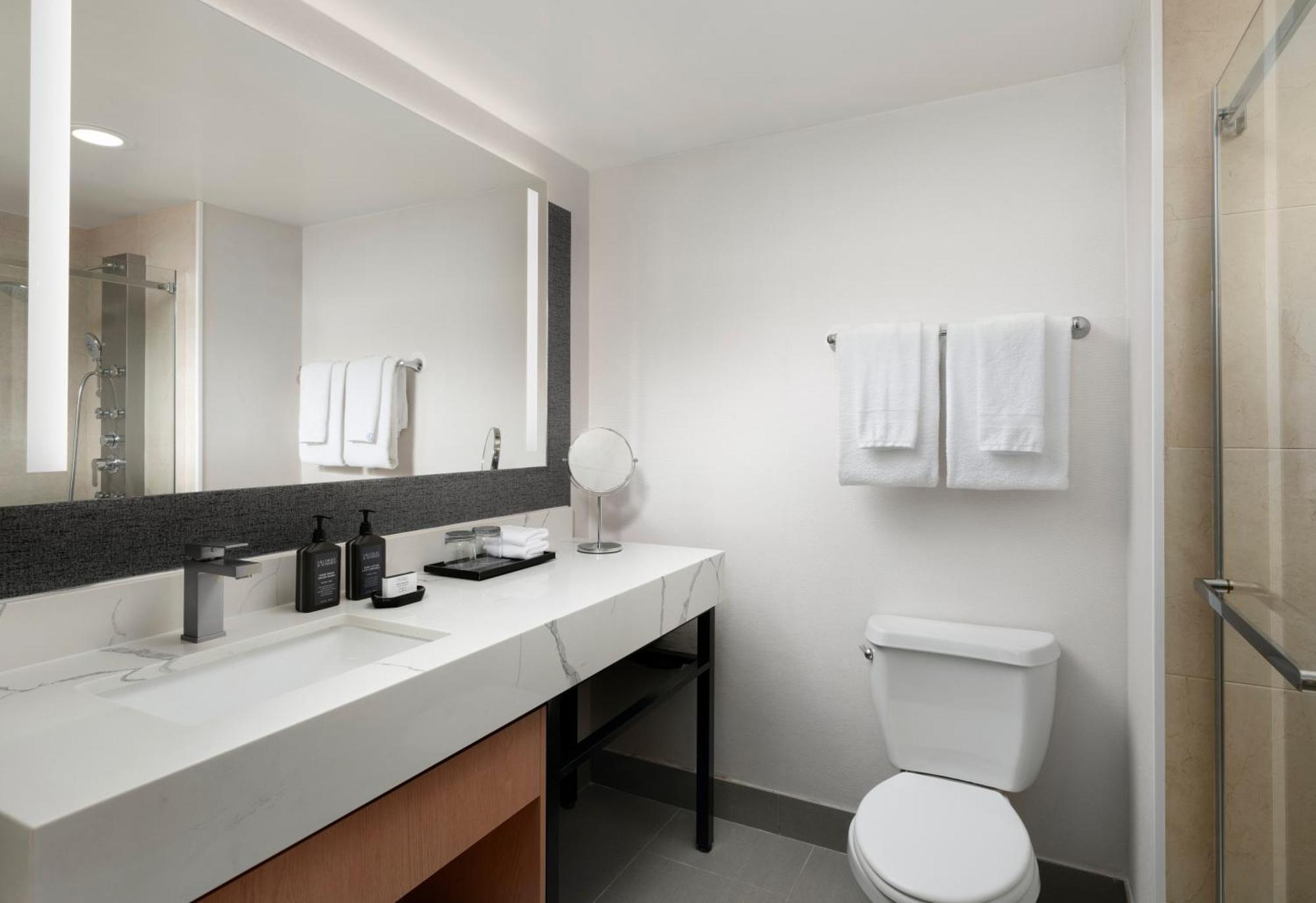 Sheraton Ontario Airport Hotel Extérieur photo