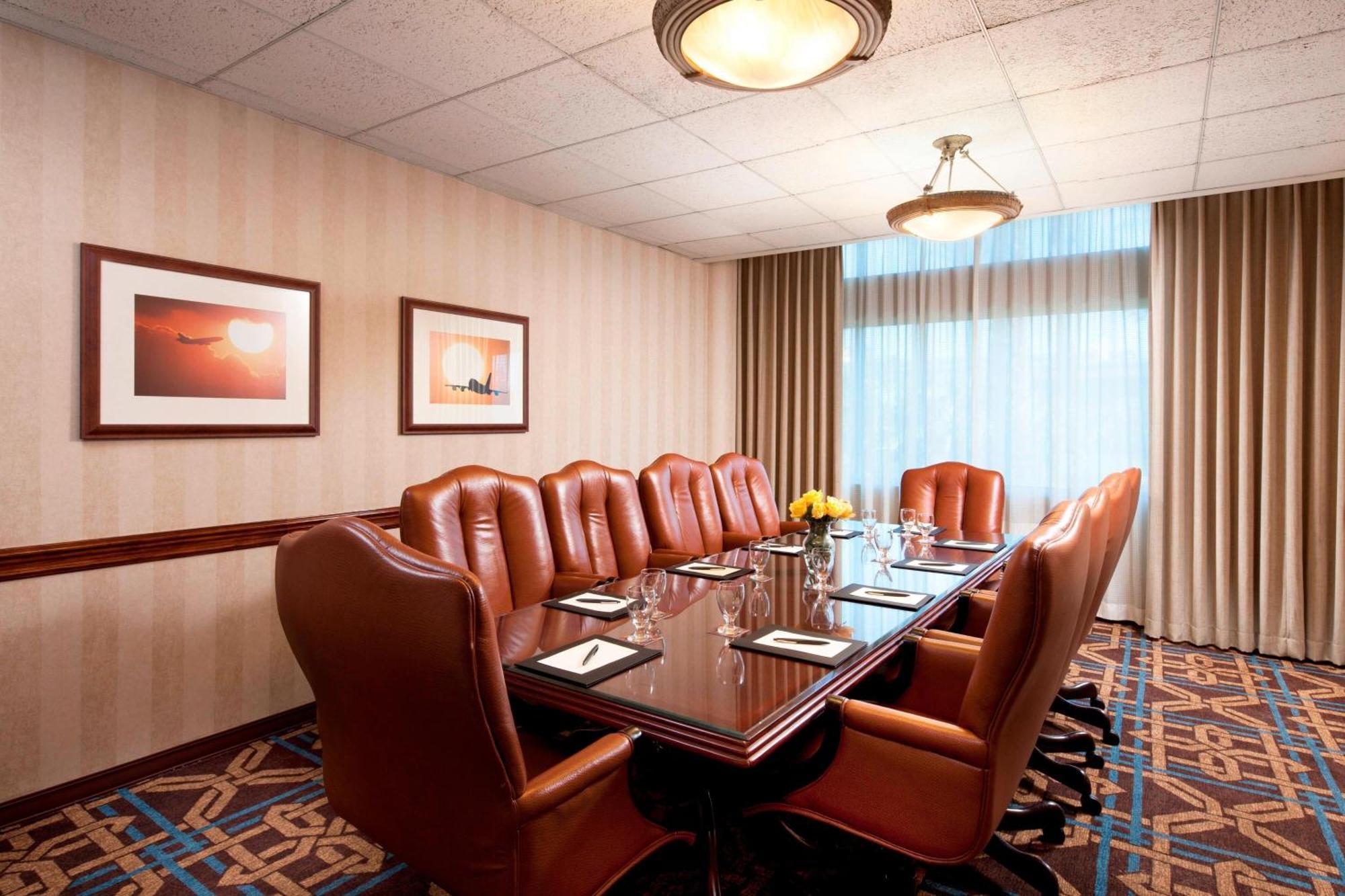 Sheraton Ontario Airport Hotel Extérieur photo