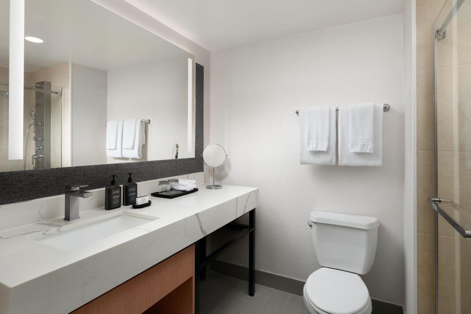 Sheraton Ontario Airport Hotel Extérieur photo
