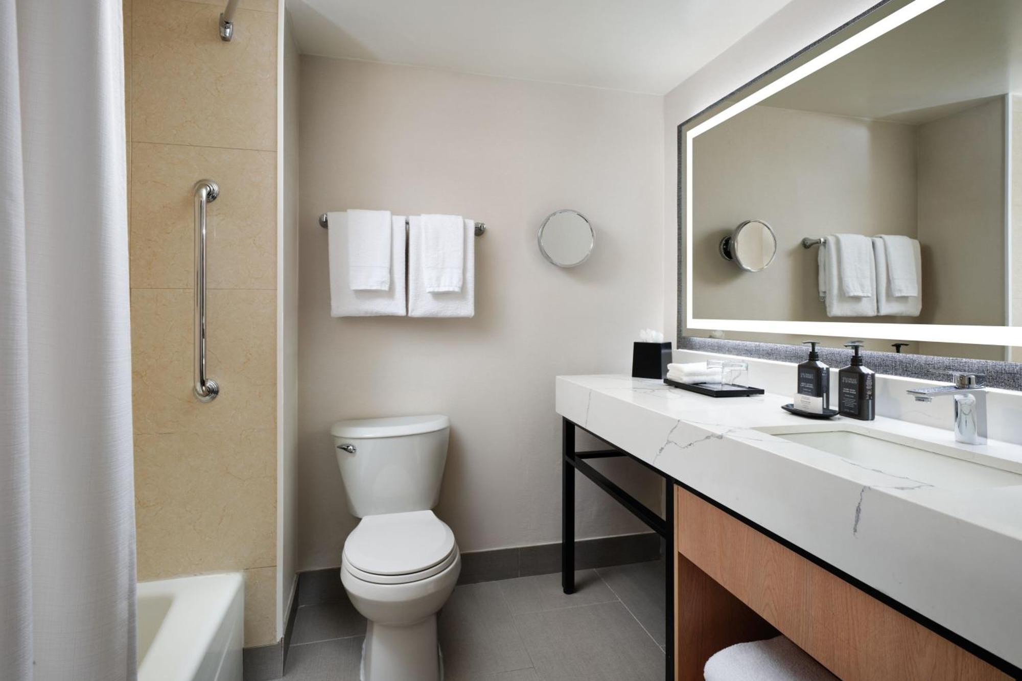 Sheraton Ontario Airport Hotel Extérieur photo
